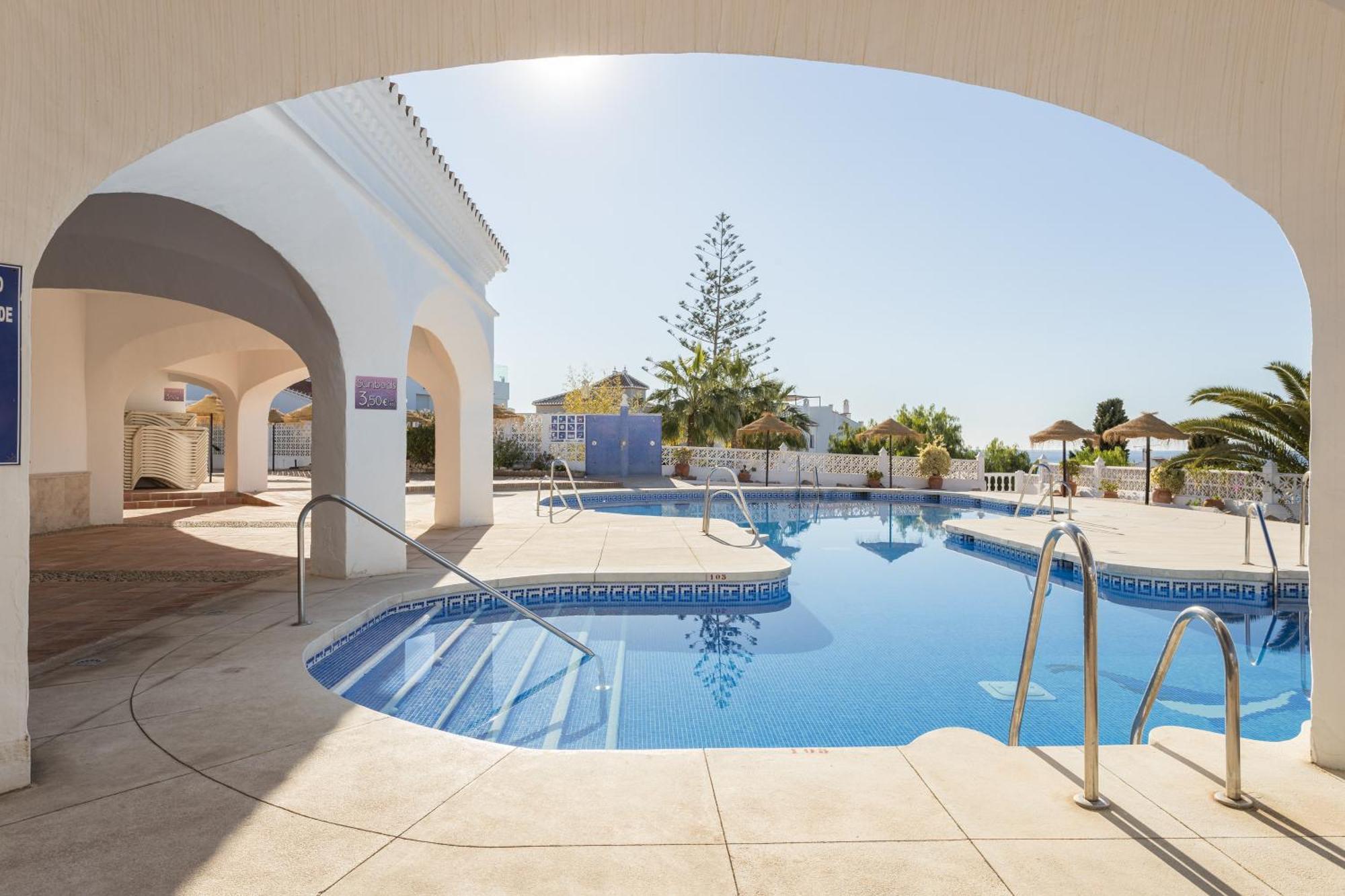 Capistrano Playa Appartement Nerja Buitenkant foto